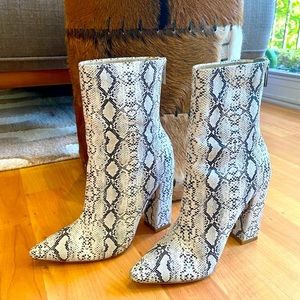 Raye Easton Bootie Size 6 | black and white python print
